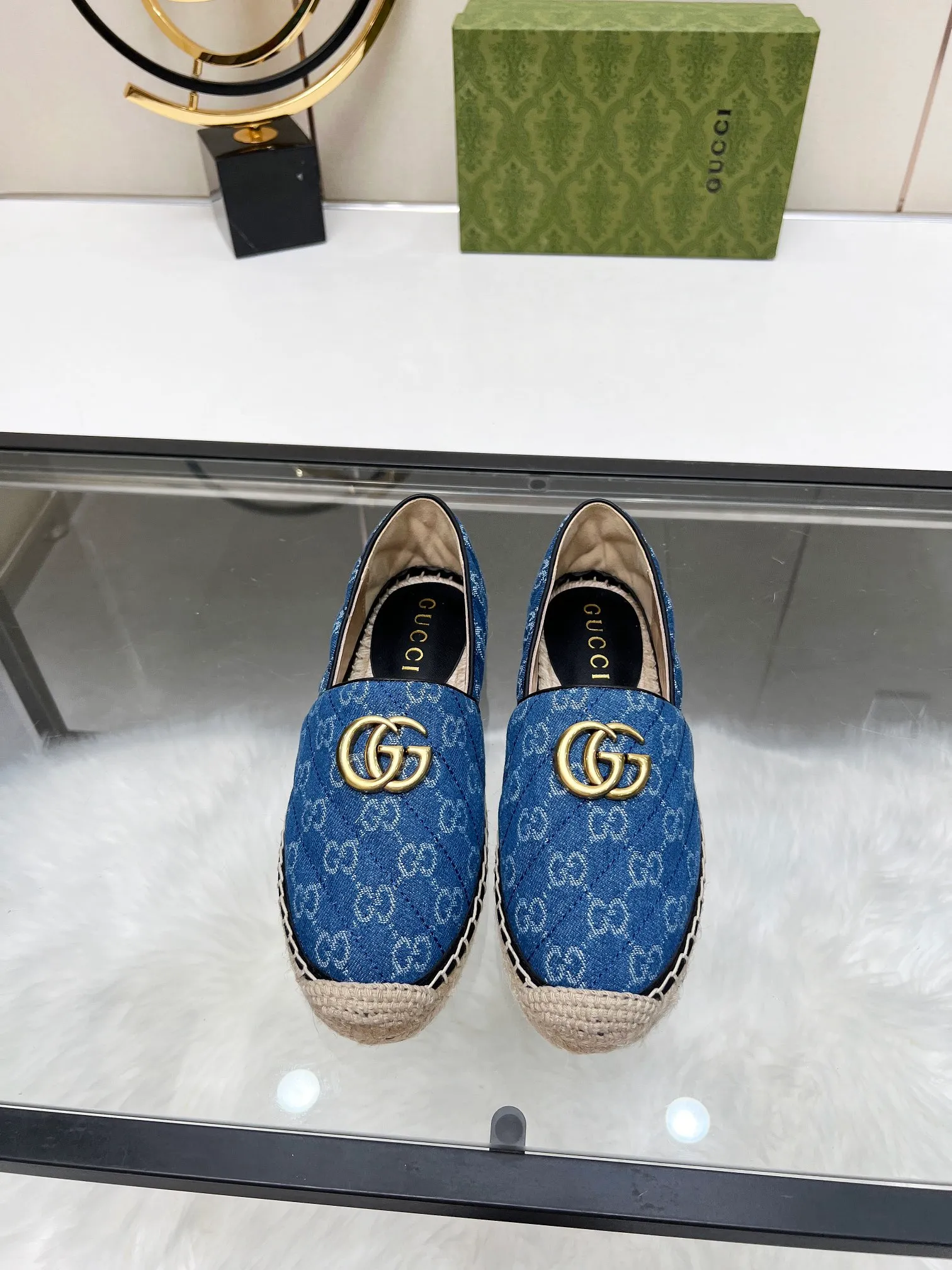 👟👟Ex-factory price 380👟👟 2024 new color early spring Gucci 🗽🗽Gucci classic logo logo canvas fisherman shoes, espadrilles made of double G imported fabric. The color of the brand's double G letter cross-woven pattern will be reinterpreted every season, and the charm of the collection elements will be interpreted through more fresh and eye-catching materials and designs. •Pink, dozens of colors, choose as you like, choose as you like •Women’s style •Number of sizes 35-42